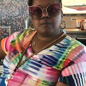 Meet your Posher, Angela